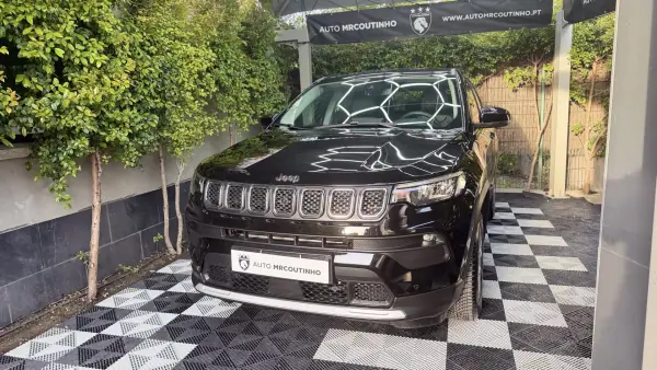 Jeep Compass 2024 - 29500 EUR, 11000 km - AUTO.MOTO.pt - 11000km - foto 2 de 31