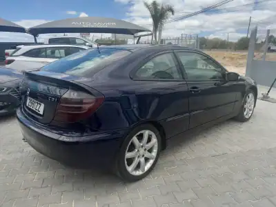 Mercedes-Benz C 220 2001 - 7900 EUR, 280000 km - AUTO.MOTO.pt - 280000km - foto 3 de 11