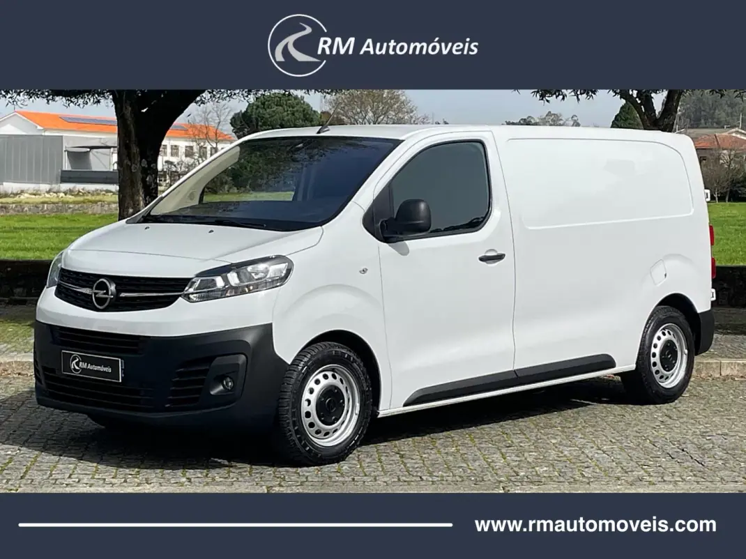 Opel COMBO 2022 - 17450 EUR, 123000 km - AUTO.MOTO.pt - 123000km - foto 1 de 37