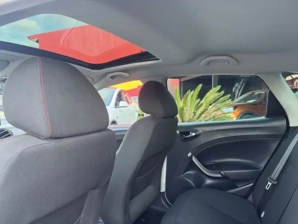 SEAT Ibiza 2014 - 11500 EUR, 93000 km - AUTO.MOTO.pt - 93000km - foto 16 de 41