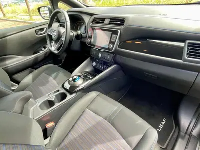 Nissan Leaf 2022 - 24280 EUR, 11090 km - AUTO.MOTO.pt - 11090km - foto 12 de 38