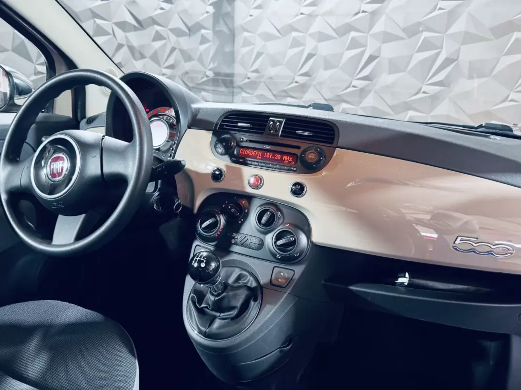 Fiat 500 2015 - 9250 EUR, 126650 km - AUTO.MOTO.pt - 126650km - foto 15 de 26