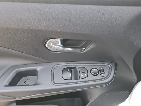 Nissan Micra 2022 - 14850 EUR, 43800 km - AUTO.MOTO.pt - 43800km - foto 17 de 27