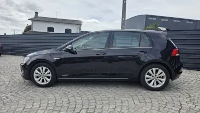 Volkswagen Golf 2015 - 14990 EUR, 135000 km - AUTO.MOTO.pt - 135000km - foto 2 de 26