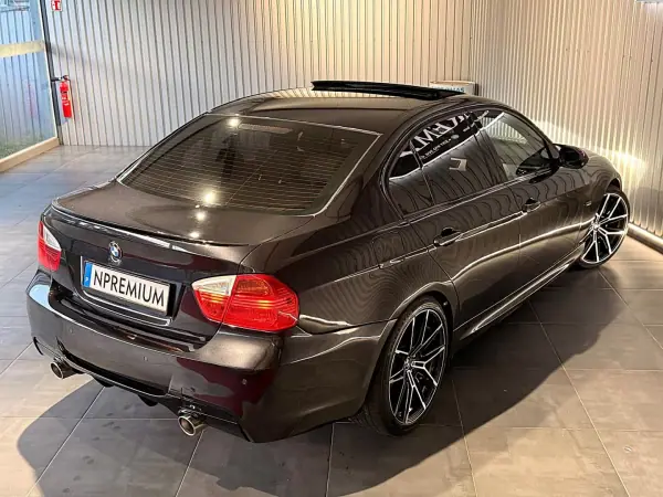 BMW 320 2006 - 12500 EUR, 240000 km - AUTO.MOTO.pt - 240000km - foto 18 de 38