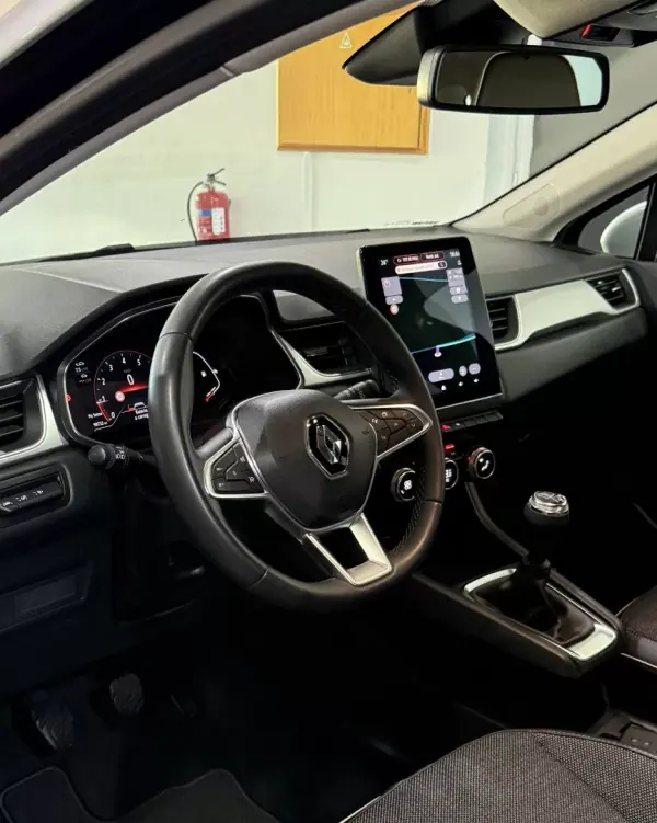 Renault Captur 2022 - 17900 EUR, 90718 km - AUTO.MOTO.pt - 90718km - foto 39 de 49