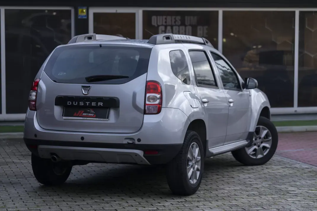 Dacia Duster 2015 - 10900 EUR, 150410 km - AUTO.MOTO.pt - 150410km - foto 28 de 33