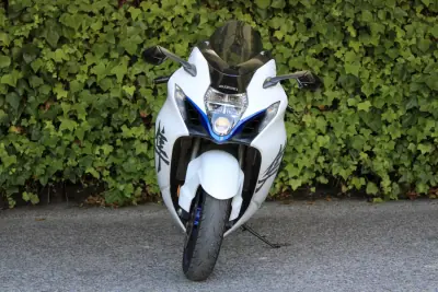 Suzuki GSX 2024 - 16900 EUR, 8000 km - foto 6 de 12