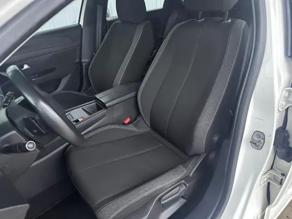 Peugeot 308 SW 2022 - 17900 EUR, 142043 km - AUTO.MOTO.pt - 142043km - foto 8 de 17