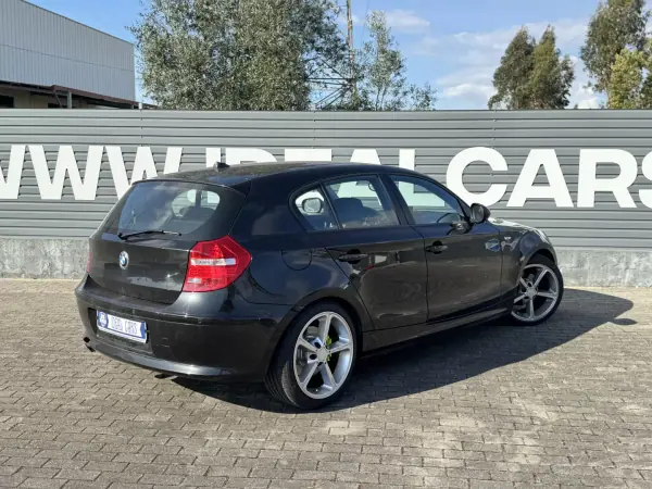 BMW 118 2010 - 11950 EUR, 215000 km - AUTO.MOTO.pt - 215000km - foto 10 de 24