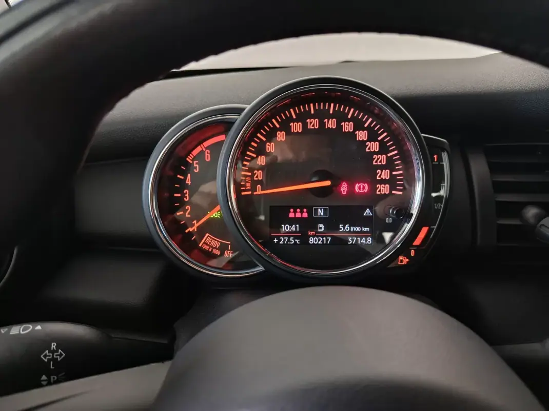 MINI Cooper 2019 - 16200 EUR, 80000 km - 80000km - foto 52 de 52