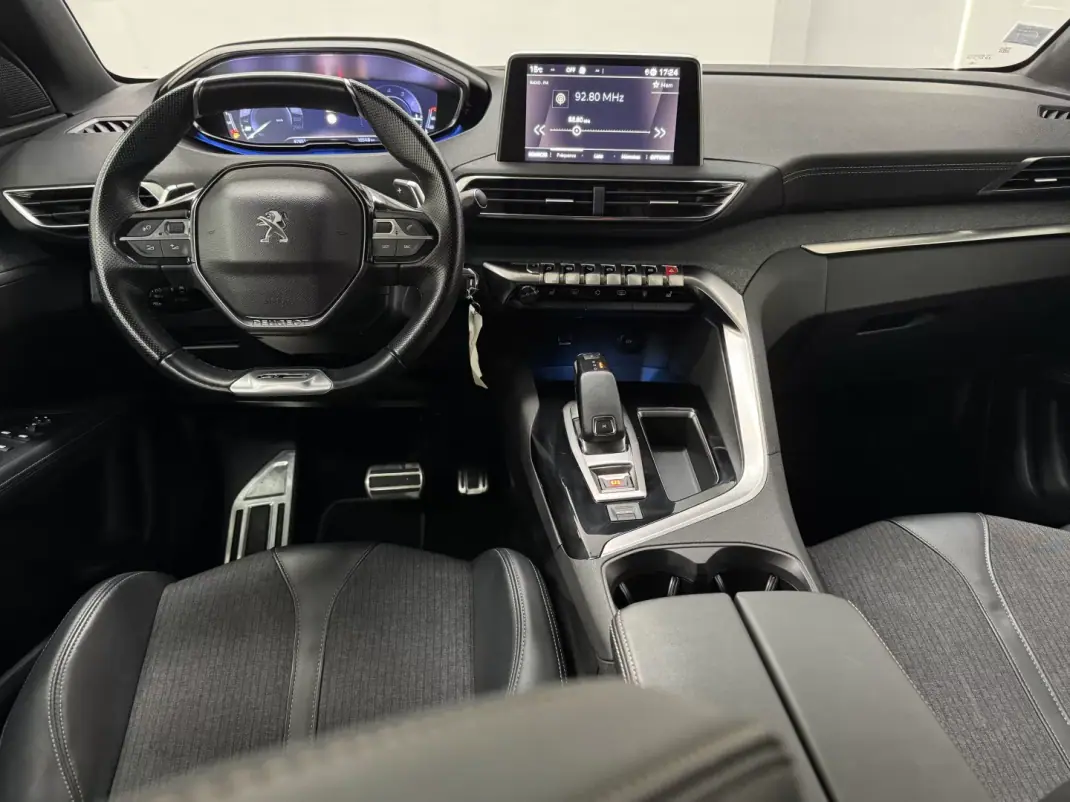 Peugeot 3008 2019 - 18990 EUR, 67000 km - AUTO.MOTO.pt - 67000km - foto 11 de 22