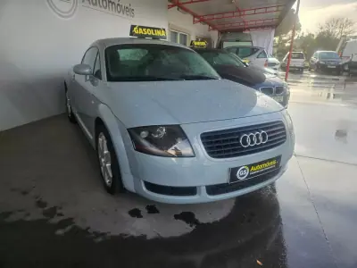Audi TT Coupé 2000 - 7750 EUR, 156000 km - AUTO.MOTO.pt - 156000km - foto 2 de 4