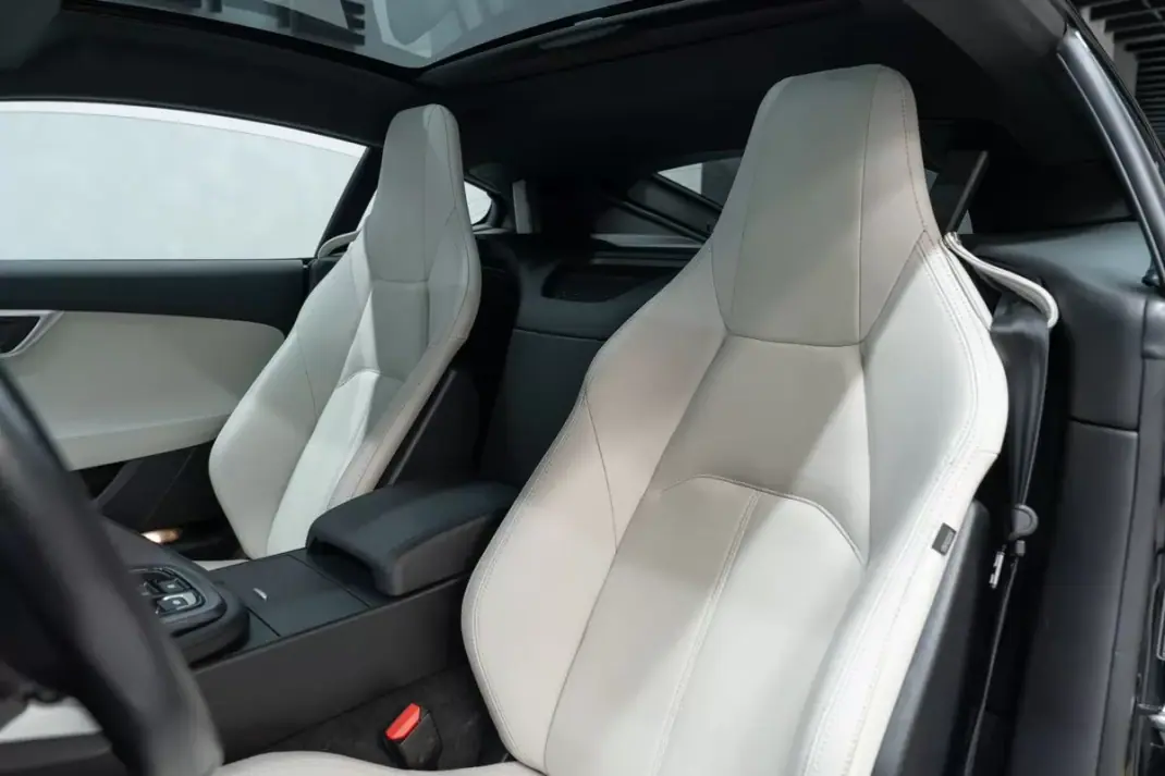 Jaguar F-Type 2021 - 55950 EUR, 38000 km - 38000km - foto 24 de 41