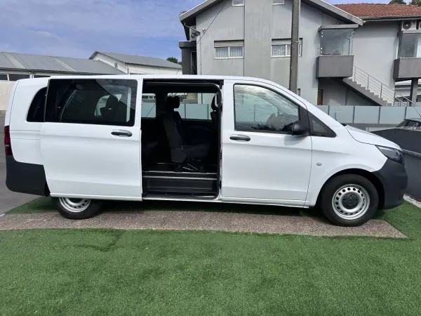 Mercedes-Benz Vito Tourer 2018 - 24900 EUR, 175000 km - AUTO.MOTO.pt - 175000km - foto 18 de 49