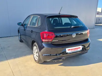 Volkswagen Polo 2020 - 11500 EUR, 110351 km - AUTO.MOTO.pt - 110351km - foto 2 de 7