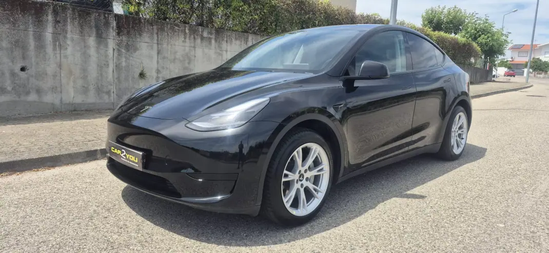 Tesla Model Y 2023 - 35900 EUR, 65000 km - 65000km - foto 3 de 18