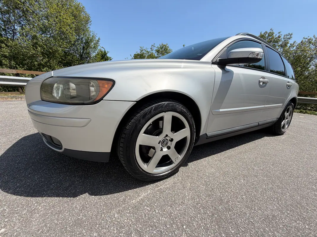 Volvo V50 2007 - 5500 EUR, 326000 km - AUTO.MOTO.pt - 326000km - foto 10 de 13