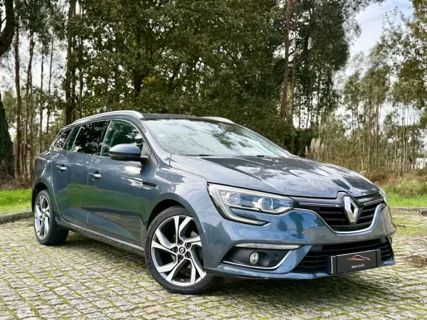 Renault Mégane 2019 - 15990 EUR, 167000 km - AUTO.MOTO.pt - 167000km - foto 4 de 21