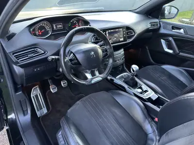 Peugeot 308 SW 2015 - 12900 EUR, 140000 km - AUTO.MOTO.pt - 140000km - foto 27 de 64