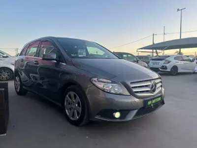 Mercedes-Benz B 180 2013 - 9947 EUR, 239000 km - AUTO.MOTO.pt - 239000km - foto 4 de 23