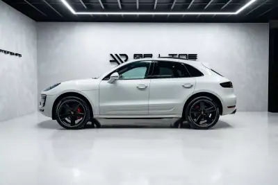 Porsche Macan 2016 - 47950 EUR, 132000 km - 132000km - foto 15 de 53