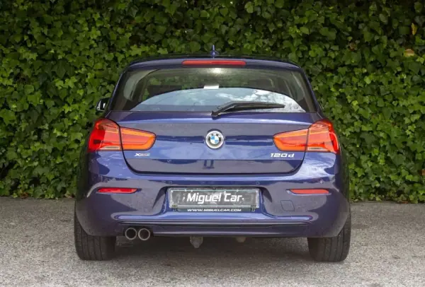 BMW 120 2015 - 14900 EUR, 149000 km - AUTO.MOTO.pt - 149000km - foto 9 de 13