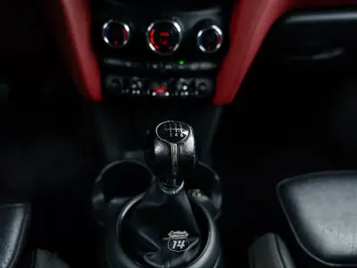 MINI One 2019 - 17990 EUR, 53900 km - AUTO.MOTO.pt - 53900km - foto 17 de 50