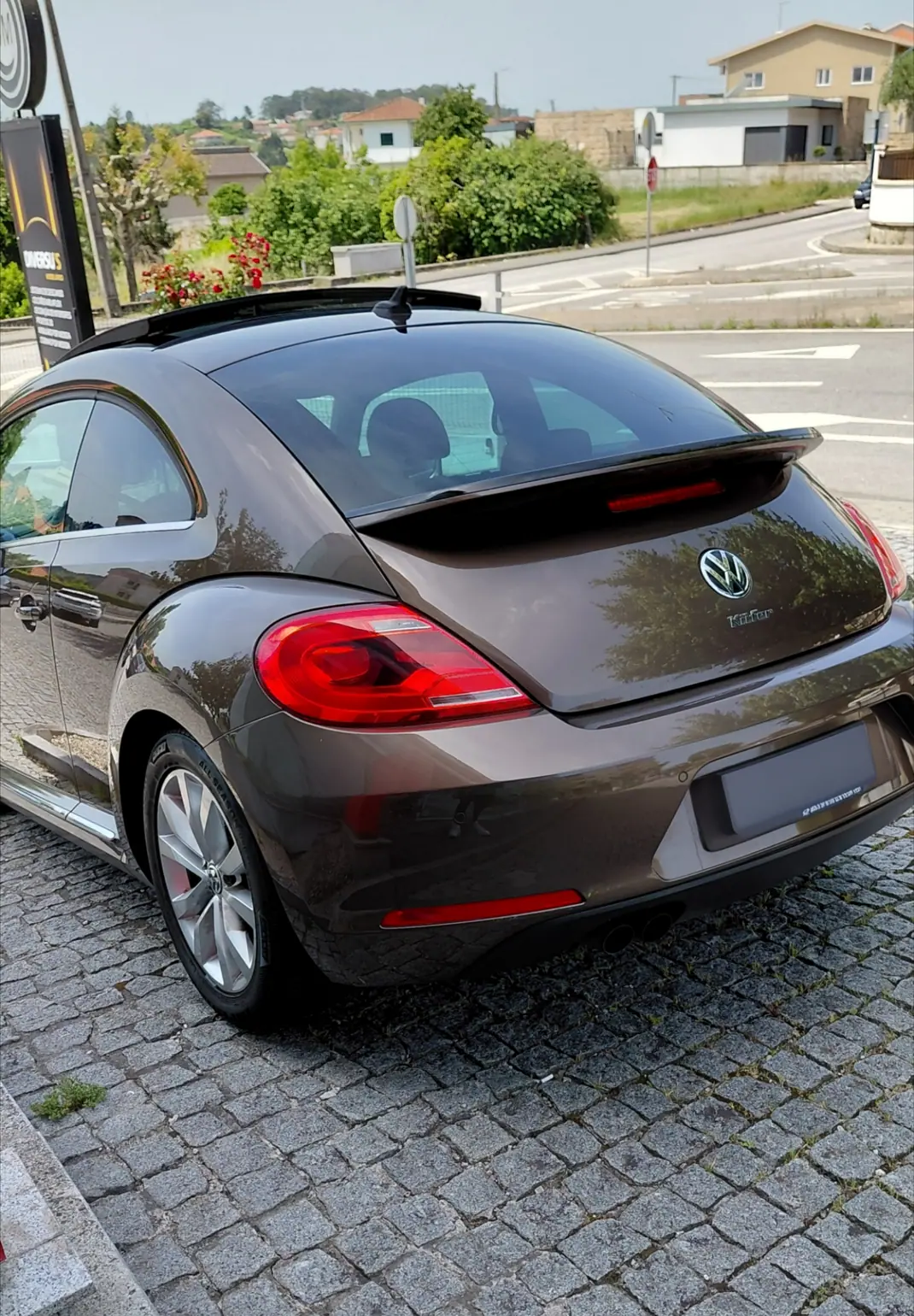 Volkswagen New Beetle 2012 - 16500 EUR, 228000 km - AUTO.MOTO.pt - 228000km - foto 1 de 11