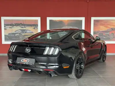 Ford Mustang 2015 - 39990 EUR, 71730 km - AUTO.MOTO.pt - 71730km - foto 9 de 26
