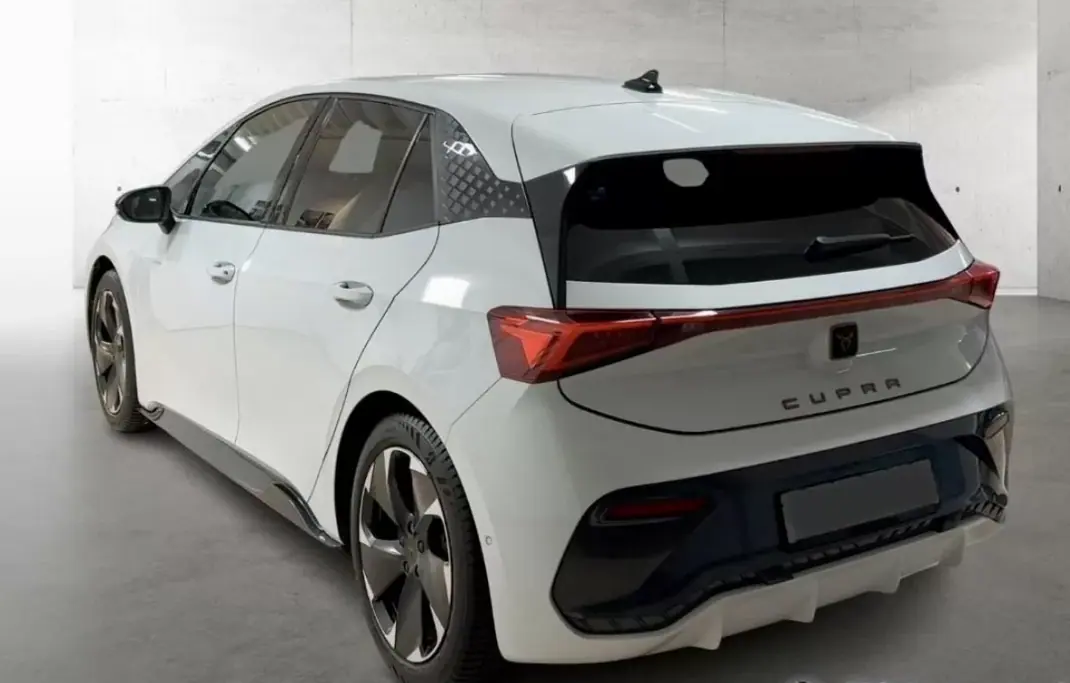 Cupra Born 2023 - 34900 EUR, 35000 km - 35000km - foto 7 de 14
