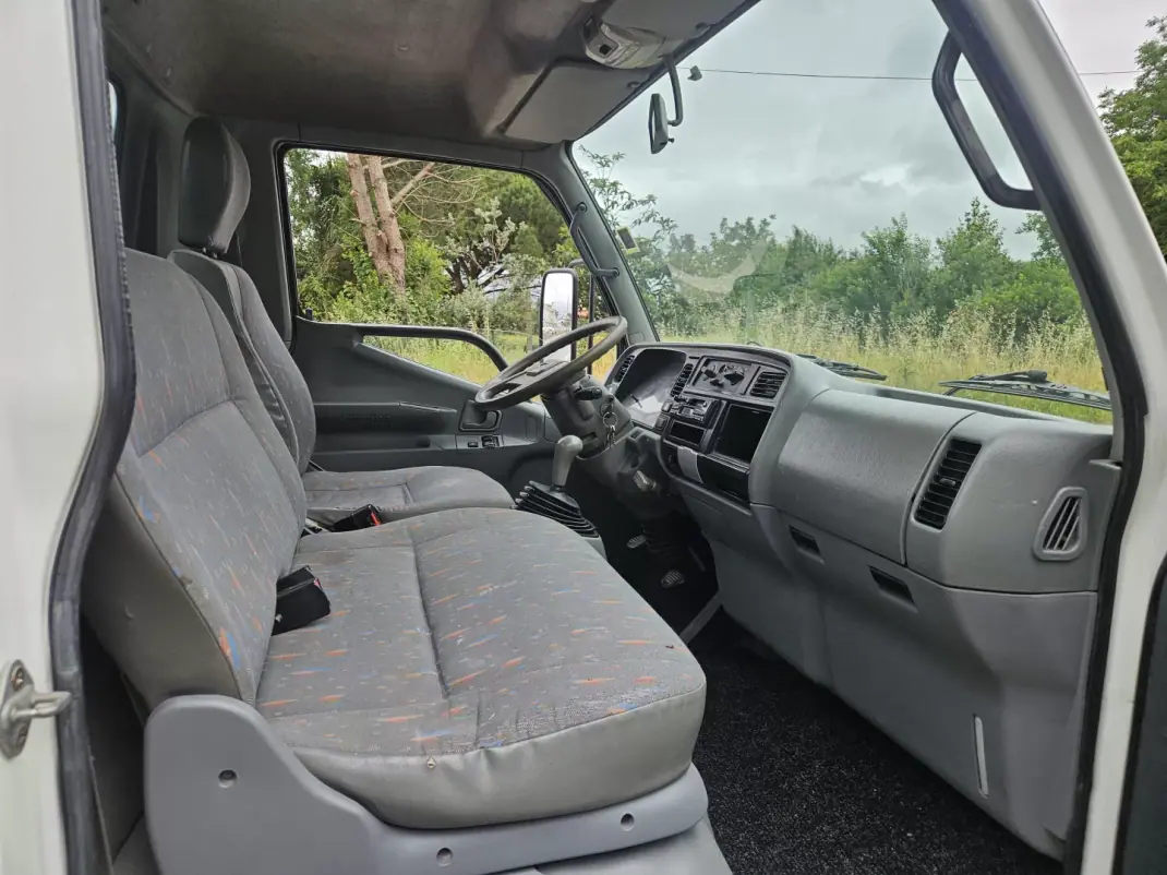 Mitsubishi Canter 2001 - 14950 EUR, 250000 km - 250000km - foto 5 de 6