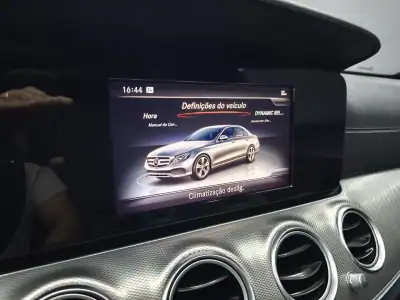 Mercedes-Benz E 220 2018 - 32950 EUR, 118099 km - AUTO.MOTO.pt - 118099km - foto 41 de 48