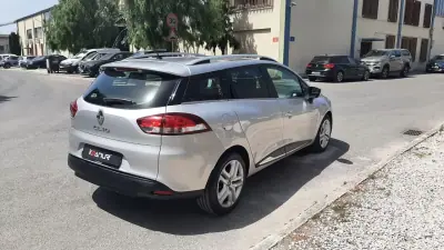 Renault Clio Sport Tourer 2018 - 11890 EUR, 89764 km - AUTO.MOTO.pt - 89764km - foto 18 de 46