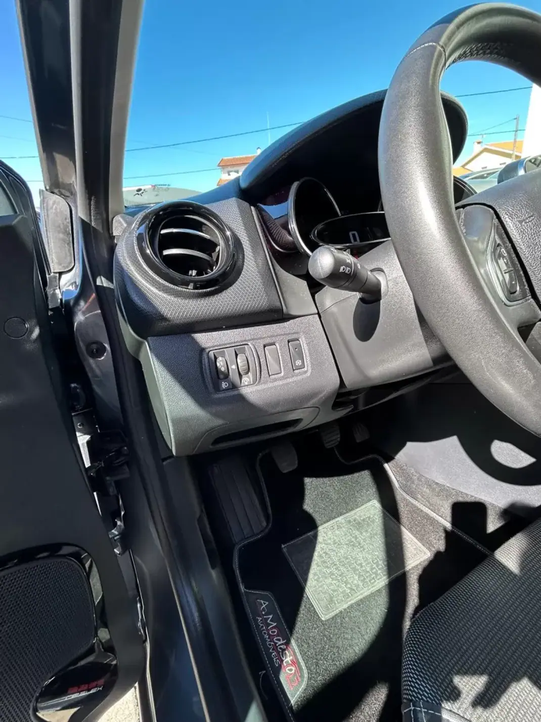 Renault Clio 2018 - 11950 EUR, 66571 km - 66571km - foto 10 de 20