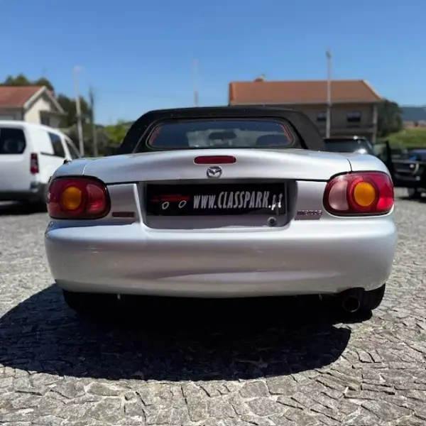 Mazda MX-5 2000 - 9500 EUR, 200000 km - AUTO.MOTO.pt - 200000km - foto 6 de 13