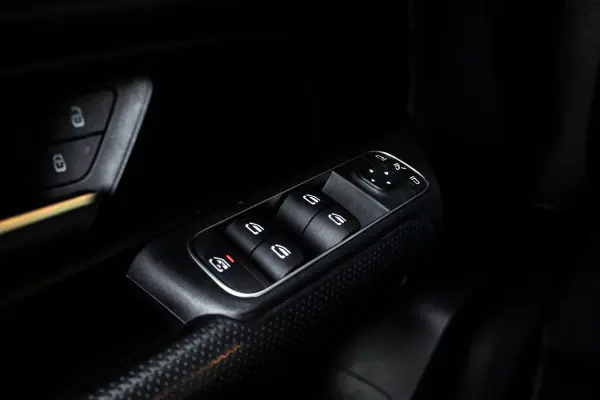 Mercedes-Benz GLB 180 2021 - 32790 EUR, 161385 km - AUTO.MOTO.pt - 161385km - foto 19 de 45