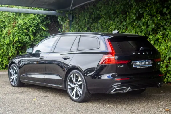 Volvo V60 2021 - 31900 EUR, 88100 km - AUTO.MOTO.pt - 88100km - foto 10 de 18
