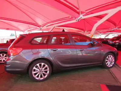 Opel Astra Sports Tourer 2012 - 6479 EUR, 245329 km - 245329km - foto 14 de 14