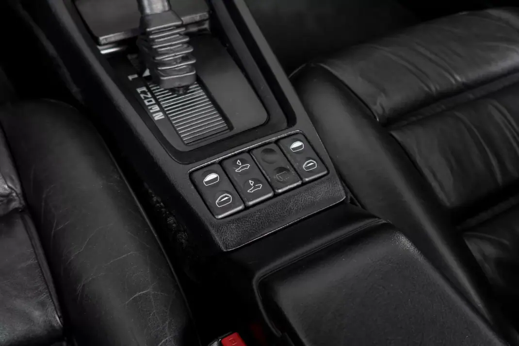 Porsche 928 1988 - 52500 EUR, 62911 km - AUTO.MOTO.pt - 62911km - foto 11 de 16