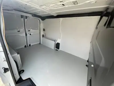 Opel COMBO 2022 - 17450 EUR, 123000 km - AUTO.MOTO.pt - 123000km - foto 24 de 37