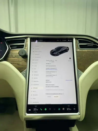 Tesla Model S 2018 - 23500 EUR, 183000 km - AUTO.MOTO.pt - 183000km - foto 13 de 21