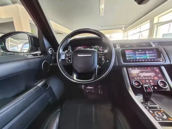Land Rover Range Rover Sport 2018 - 42990 EUR, 159000 km - AUTO.MOTO.pt - 159000km - foto 26 de 35
