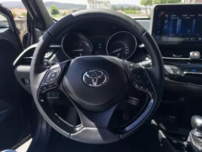 Toyota C-HR 2019 - 22990 EUR, 92000 km - AUTO.MOTO.pt - 92000km - foto 14 de 43