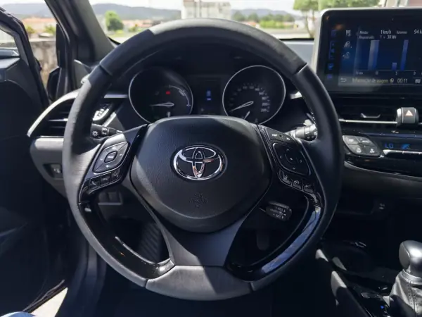 Toyota C-HR 2019 - 22990 EUR, 92000 km - AUTO.MOTO.pt - 92000km - foto 14 de 43