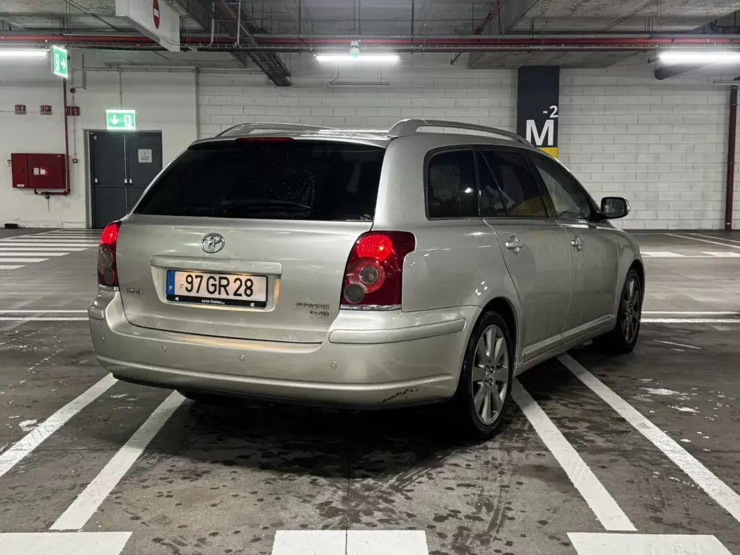 Toyota Avensis 2008 - 6000 EUR, 290100 km - AUTO.MOTO.pt - 290100km - foto 4 de 10