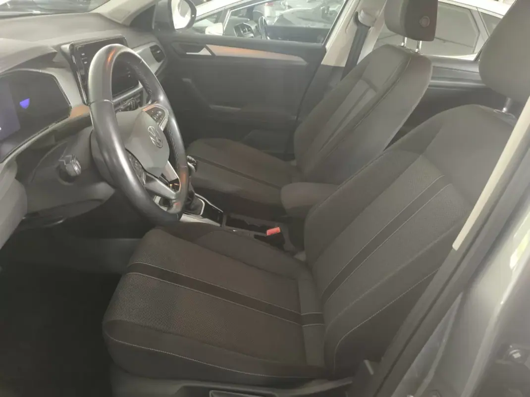 Volkswagen T-Roc 2024 - 24990 EUR, 124830 km - AUTO.MOTO.pt - 124830km - foto 10 de 12