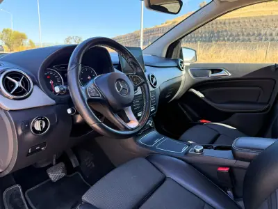 Mercedes-Benz B 200 2018 - 15400 EUR, 221000 km - 221000km - foto 5 de 15