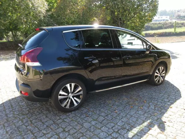Peugeot 3008 2016 - 13990 EUR, 143000 km - AUTO.MOTO.pt - 143000km - foto 10 de 53