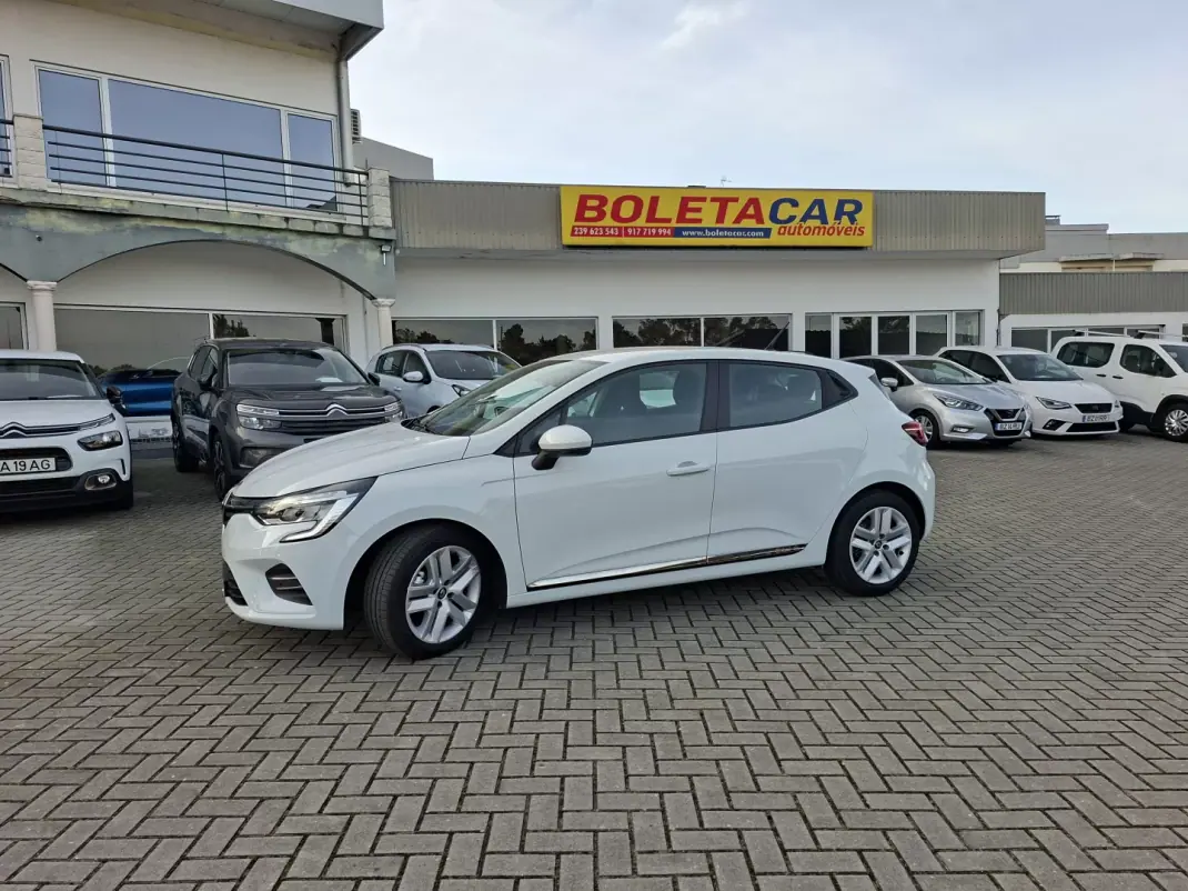 Renault Clio 2019 - 15000 EUR, 62800 km - AUTO.MOTO.pt - 62800km - foto 1 de 32